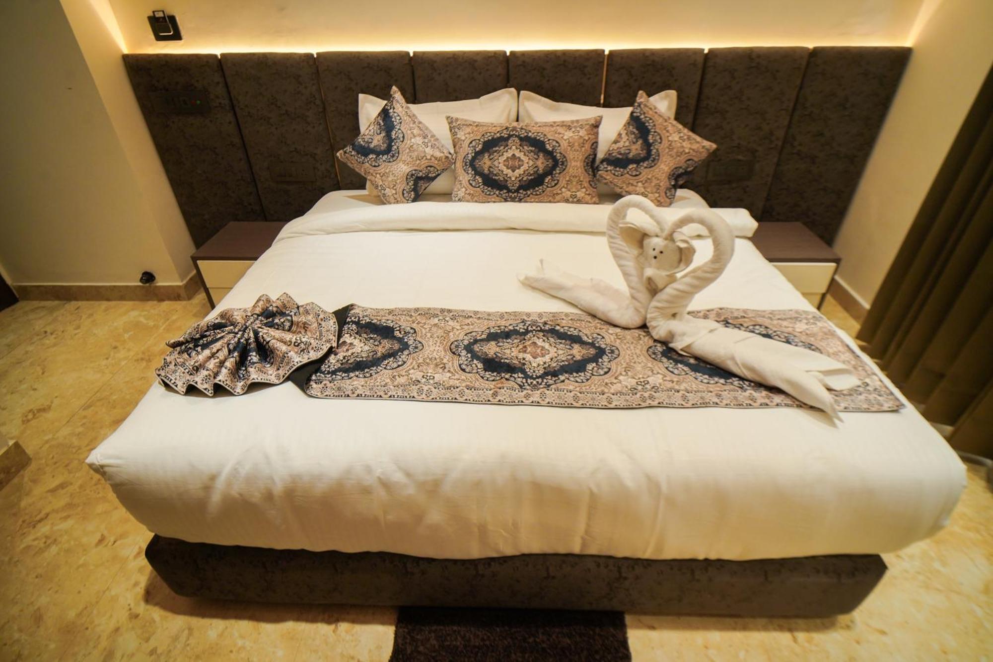 Hotel Ammison Inn & Suites Amritsar Bagian luar foto