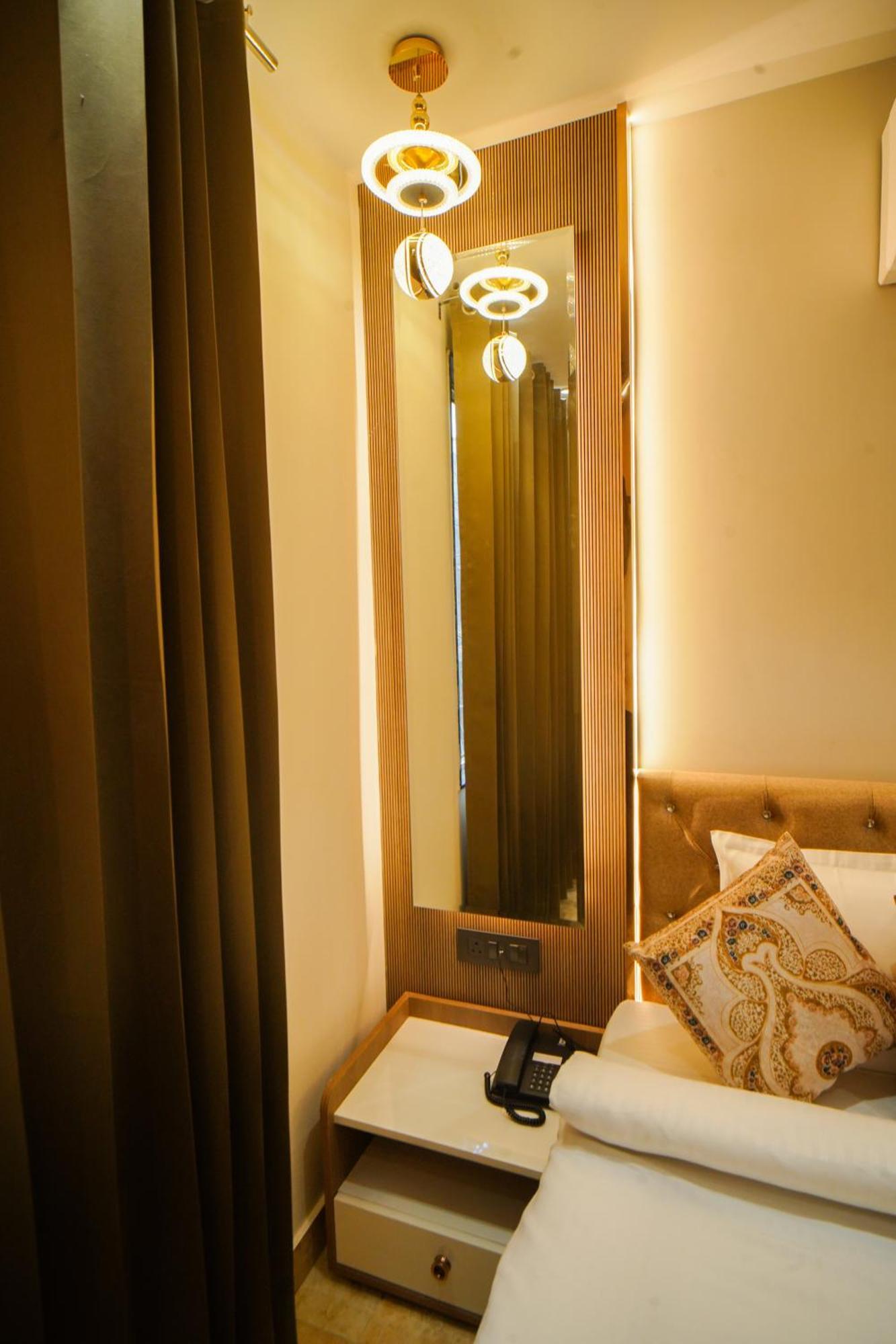 Hotel Ammison Inn & Suites Amritsar Bagian luar foto